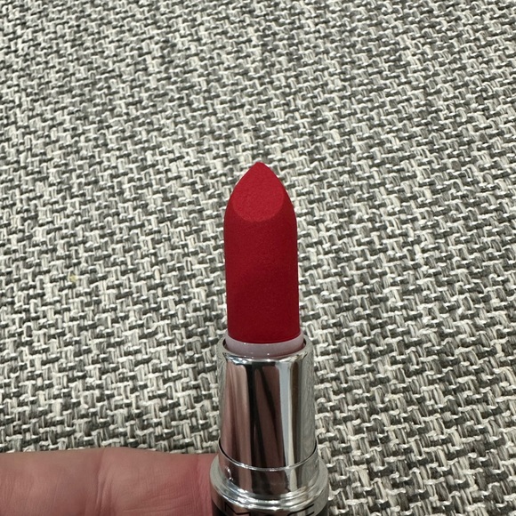MAC Cosmetics Red Lipstick - Ruby Woo - Picture 7 of 10